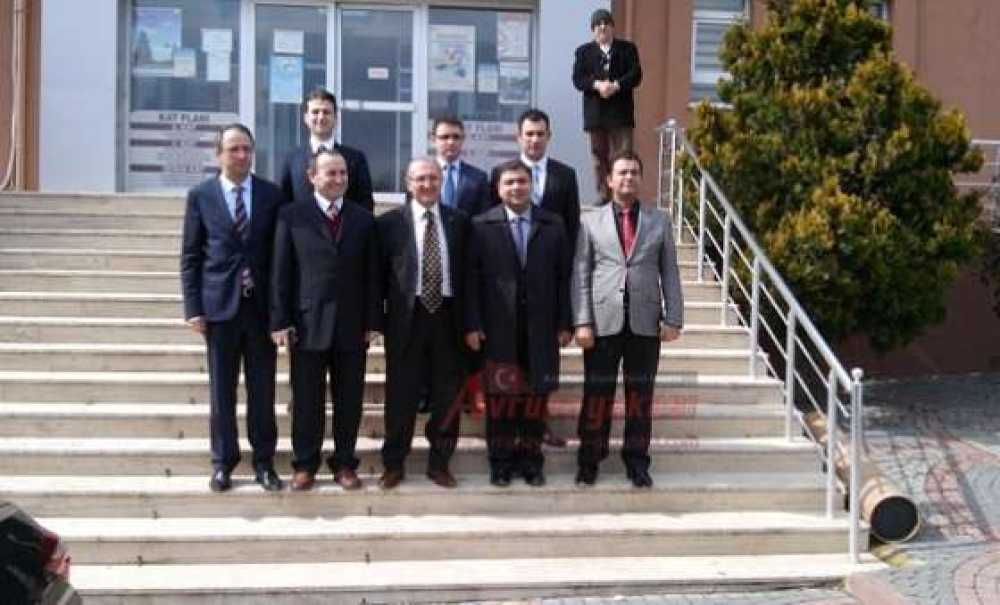 Vali Yardımcısı Şaşmaz Ve Kaymakamlardan Kaymakam Kızıltoprak`a Ziyaret