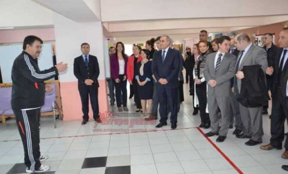 Kaymakam Kılıç Boccia Oynadı