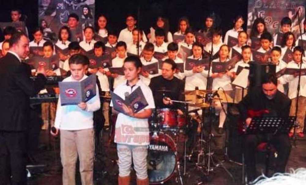 Trakya Koleji'nden Barış Manço 70 Yaşında Konseri