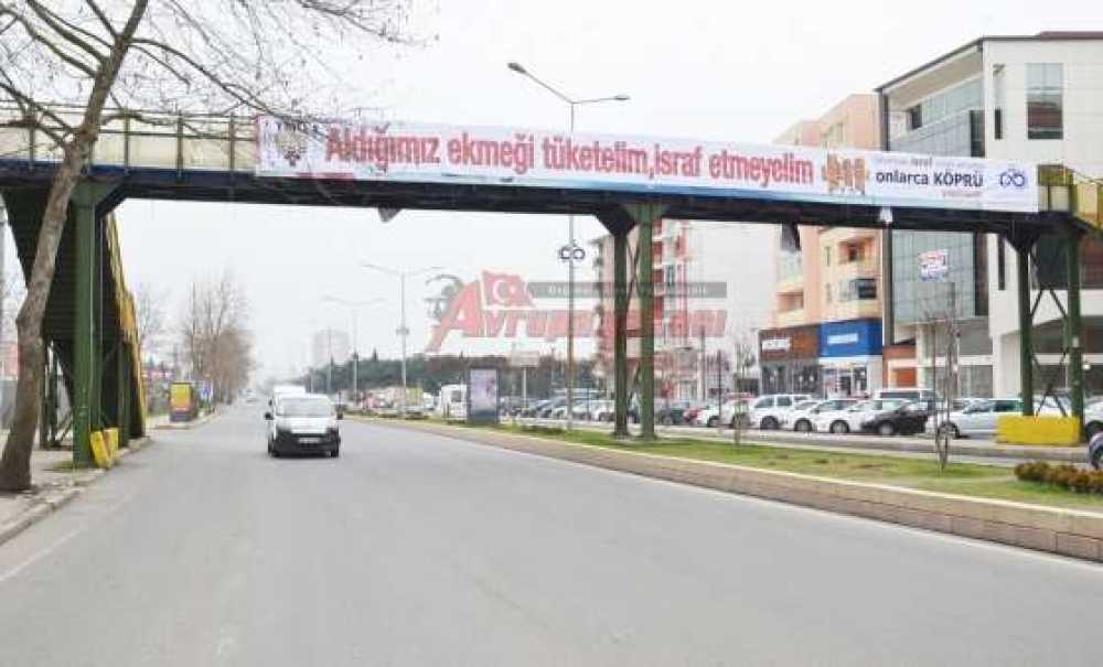 Tmo'nun Afişleri Üst Geçitlerde