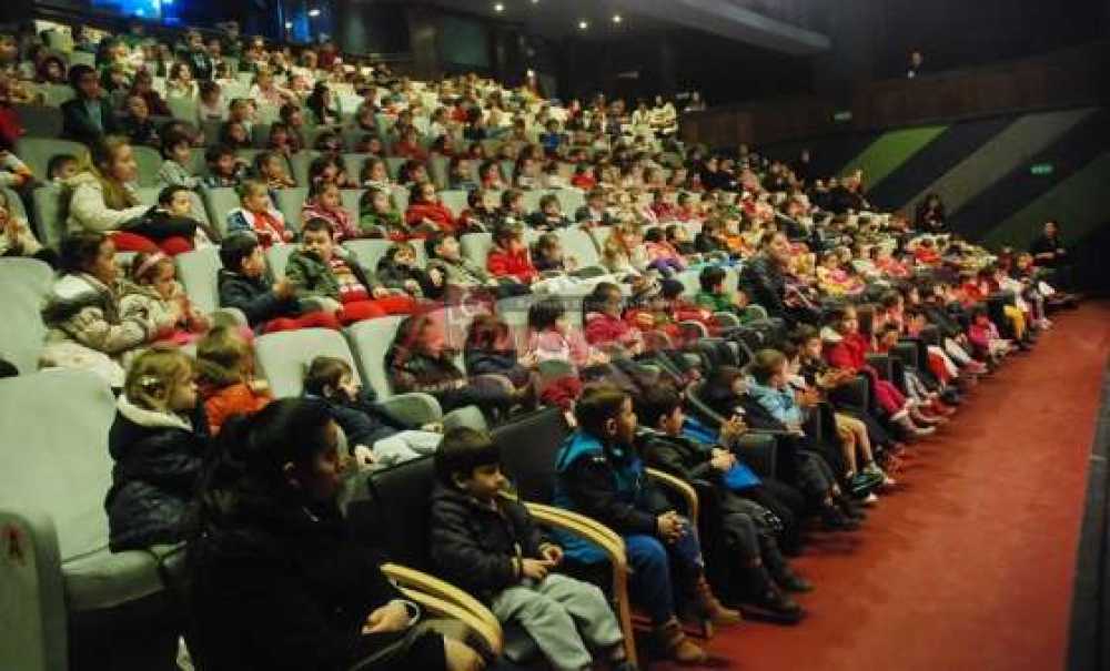 Özel Çocukların Tiyatro Keyfi