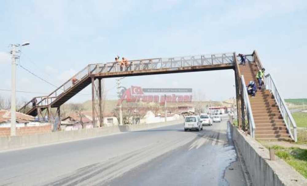 Üstgeçide Belediyeden Bakım