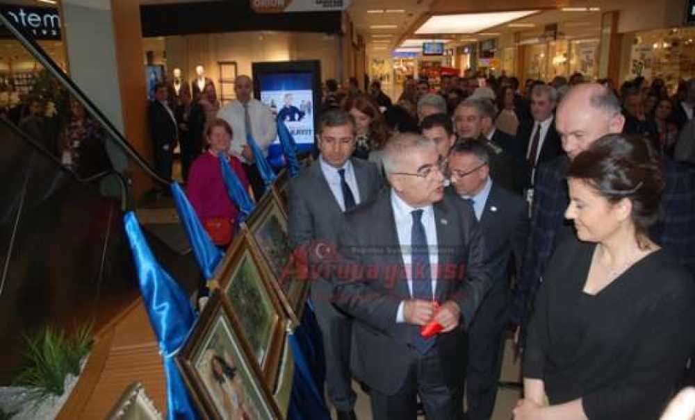 Halk Eğitimi Merkezi Resme Yeni Bir Boyut Getirdi