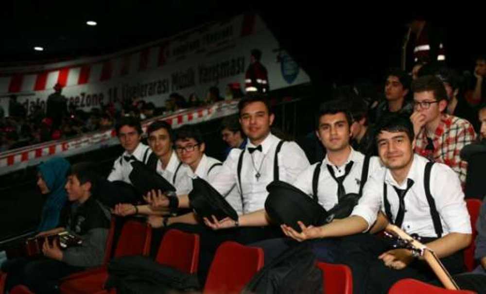 Tekirdağ`ı Çorlu Anadolu Lisesi Ve Cemile Yeşil Anadolu Lisesi Temsil Etti