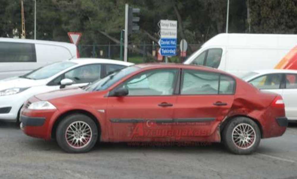 Ters Yöne Giren Sürücü Kazaya Neden Oldu 2 Yaralı