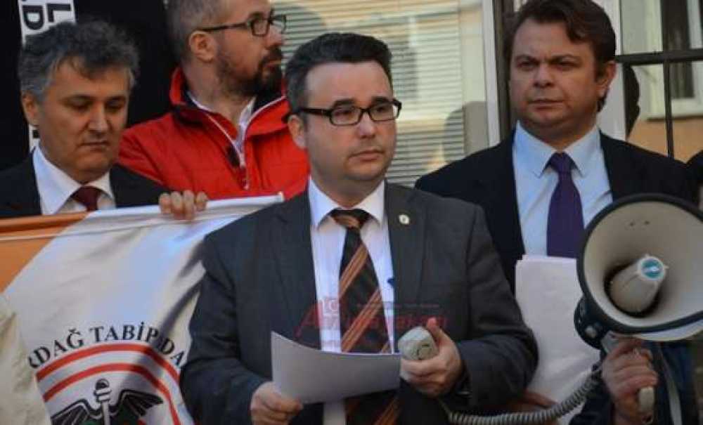 Çorlu'daki Sağlık Çalışanlarından Darp Edilen Meslektaşlarına Destek