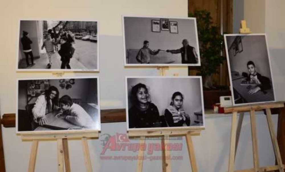 Otizm Günü Nedeniyle Fotoğraf Ve Resim Sergisi Düzenlendi