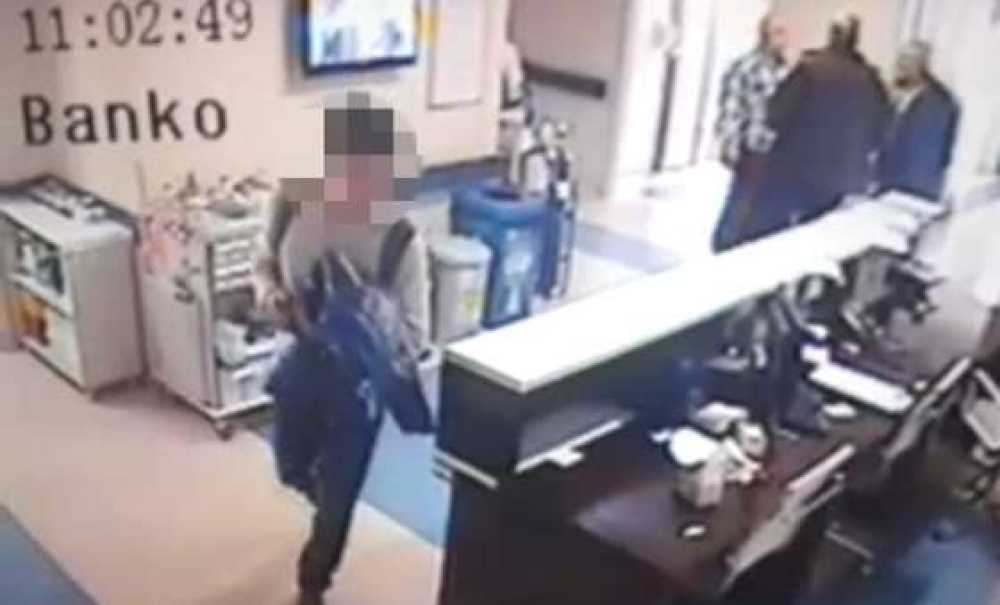 Hastanelerden Cep Telefonu Çalan Şahıslar Yakalandı