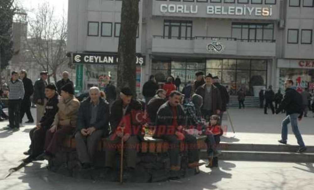 Güneşi Gören Kendini Dışarı Attı