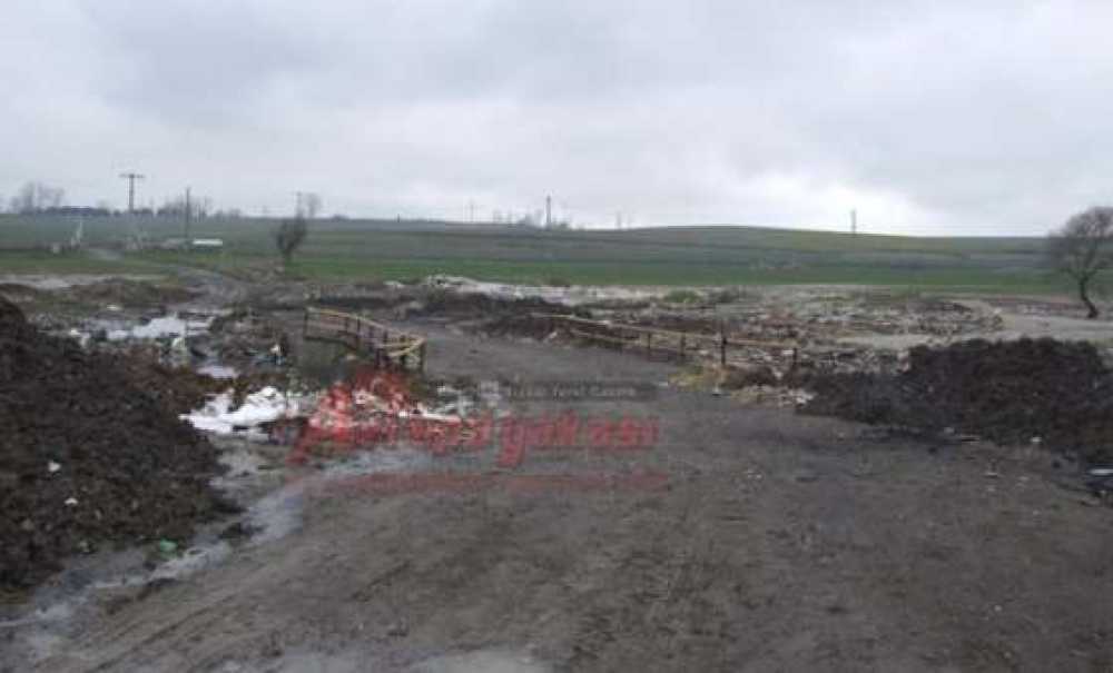 Çorlu Deresi Köprüsü Taşan Dere Suları Nedeniyle Kullanılamaz Hale Geldi