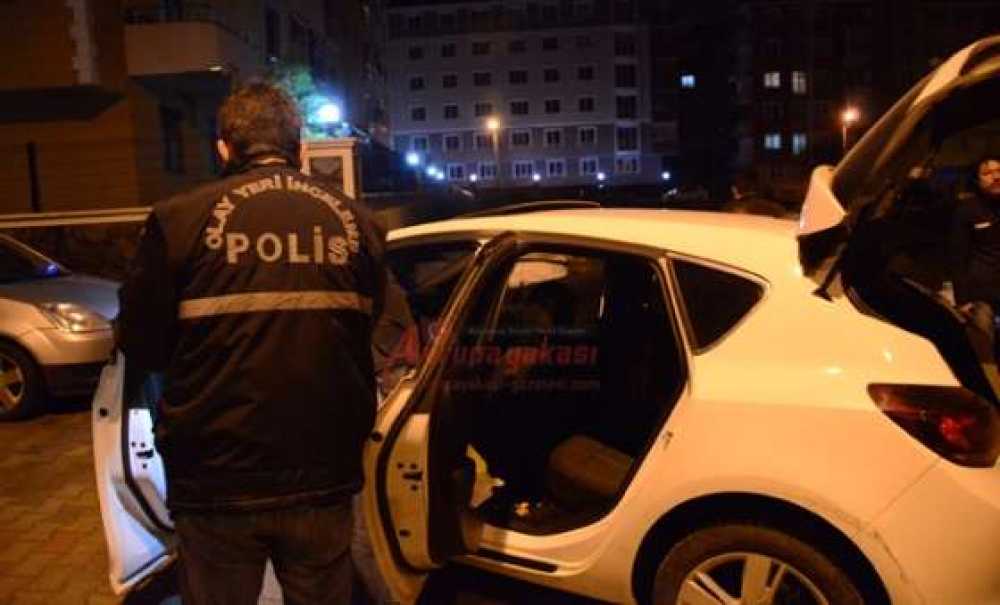 Park Halindeki Araçtan Cep Telefonu Çaldığı Öne Sürülen Şüpheli Yakalandı