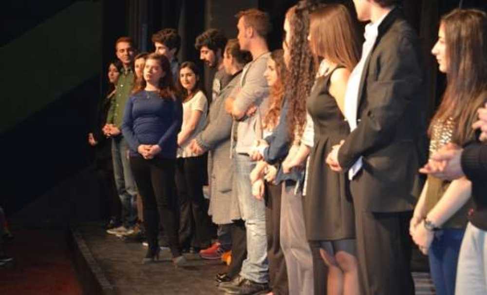 Haybeden Gerçeküstü Konuşmalar Adlı Oyun Sahnelendi