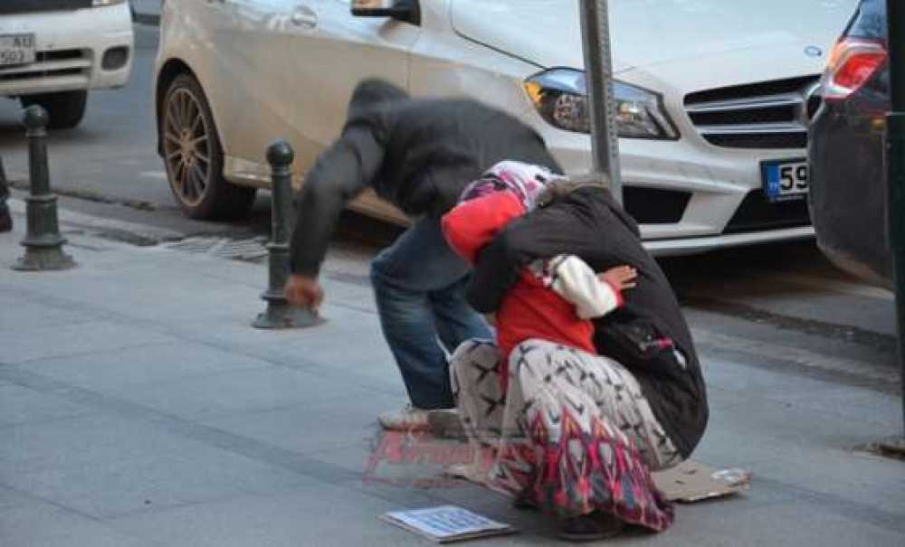 Şimdi De Kaldırımları İşgal Ettiler