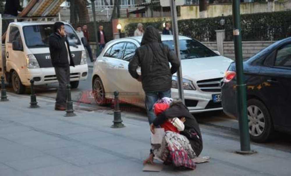 Şimdi De Kaldırımları İşgal Ettiler