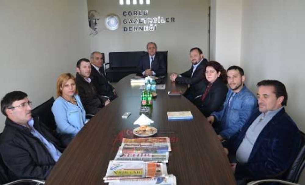 Vali Salihoğlu'ndan Çorlu Gazeteciler Derneği'ne Ziyaret