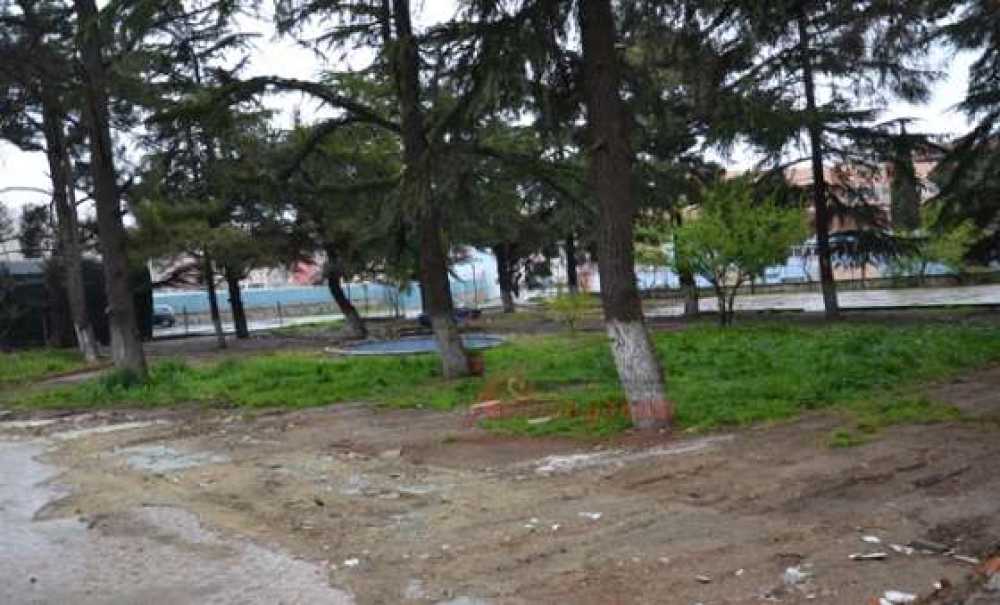 Çay Bahçesinin Hafriyatları Kaldırıldı