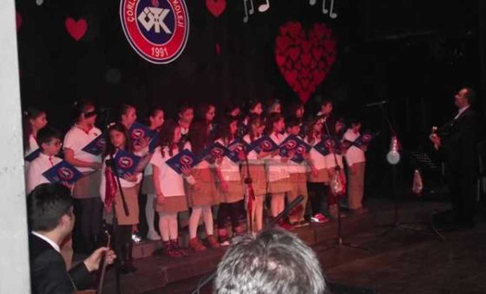 Kalpler Küçük Türküler Büyük