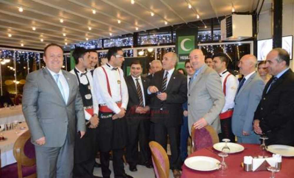 Kaymakam Kılıç Garsonlara Sigarayı Bıraktırdı