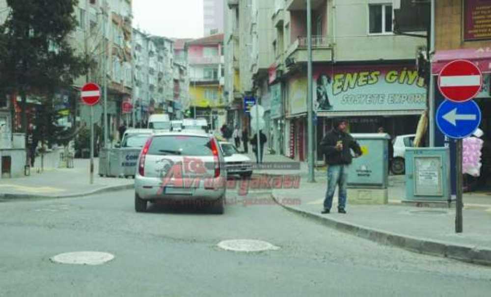 Kurallar Da Tabelalar Da Durdurmuyor