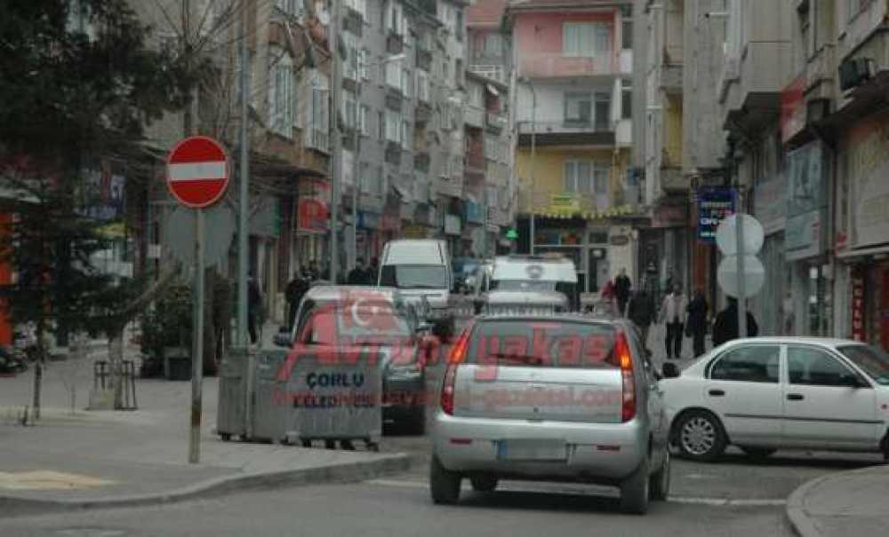 Kurallar Da Tabelalar Da Durdurmuyor