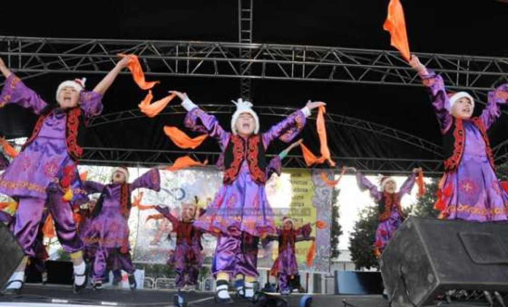 Konuk Öğrenciler Gösterilerini Sundu