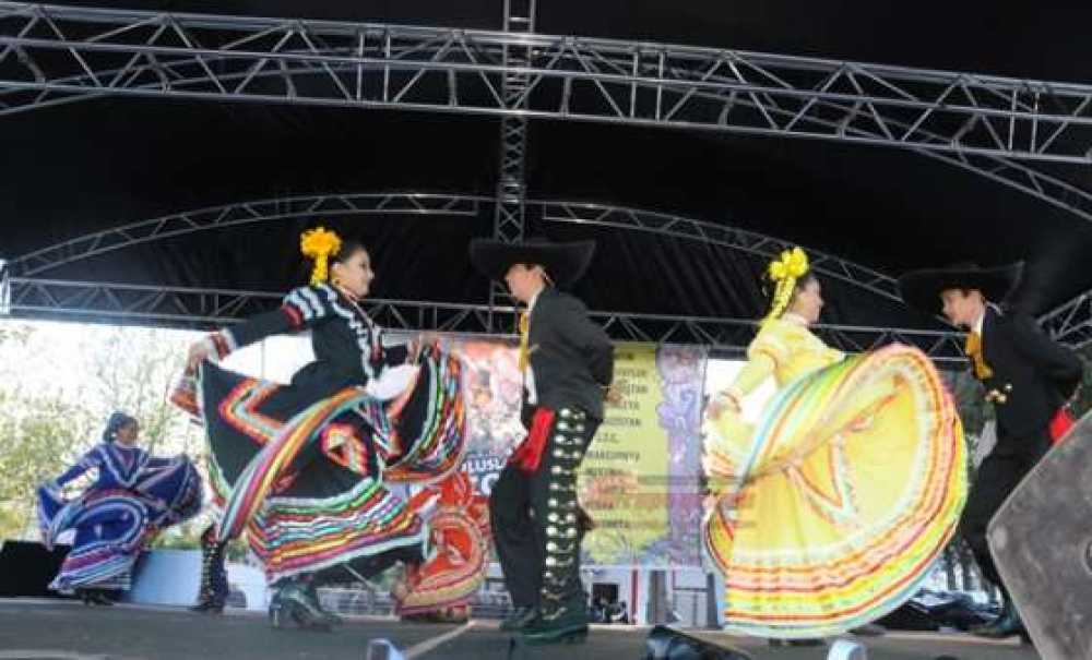 Konuk Öğrenciler Gösterilerini Sundu