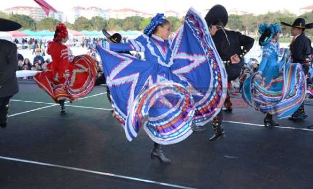 Konuk Öğrenciler Gösterilerini Sundu