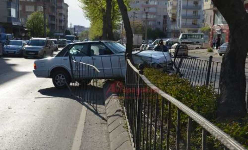 Sürücünün Dikkatsizliği Kazaya Neden Oldu