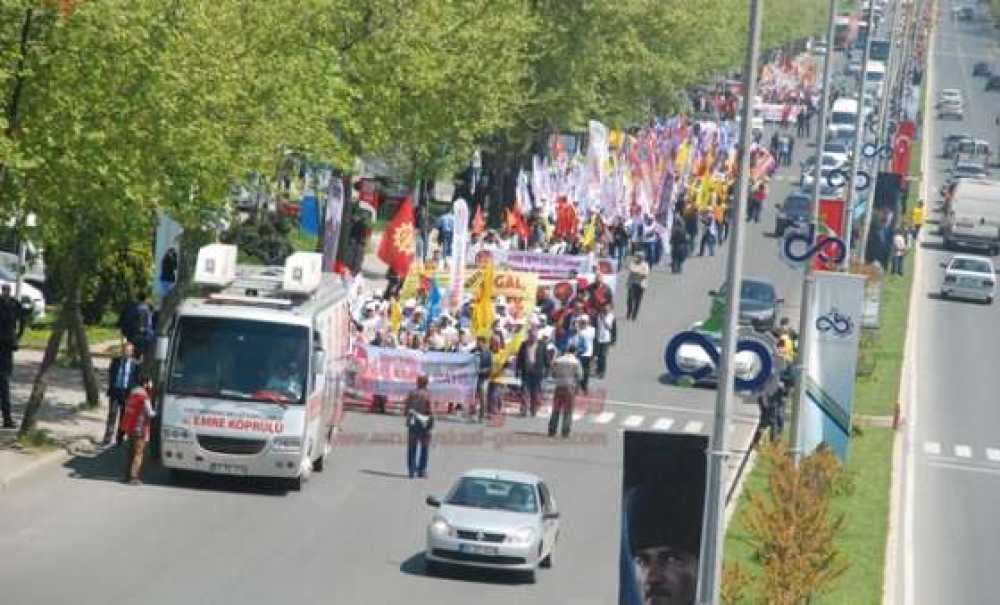 Çorlu`da 1 Mayıs Coşkusu