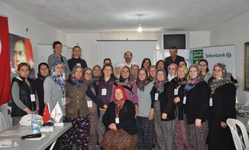 Lüleburgaz'da Kadın Çiftçilere Sertifikaları Verildi