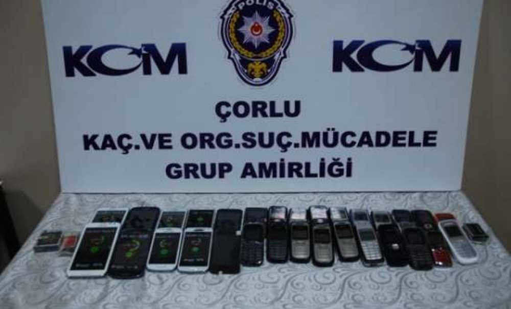 Çorlu`da Kaçak Cep Telefonu Ele Geçirildi