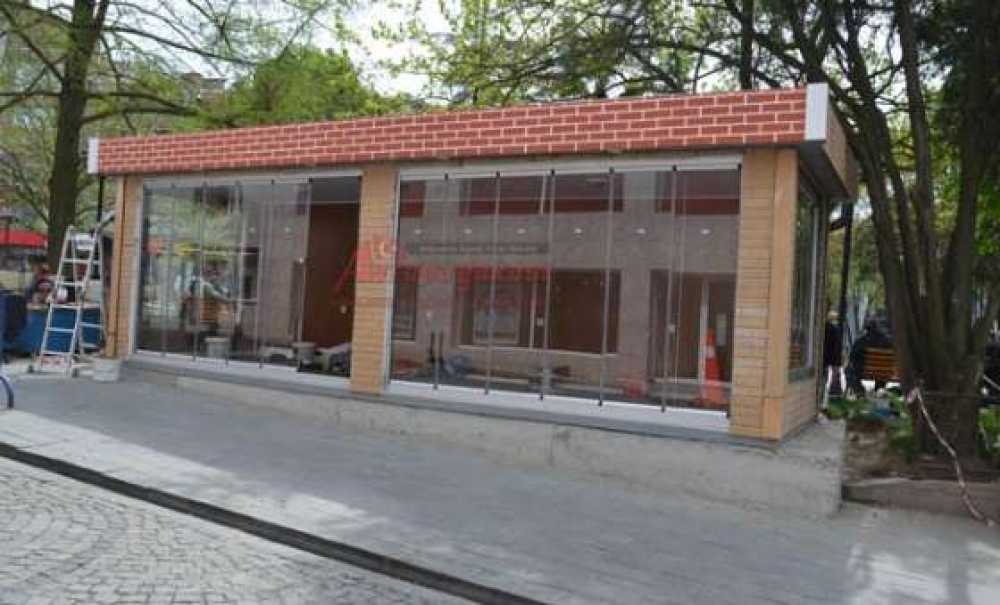 Ayakkabı Boyacılarına Modern Lostra Salonu