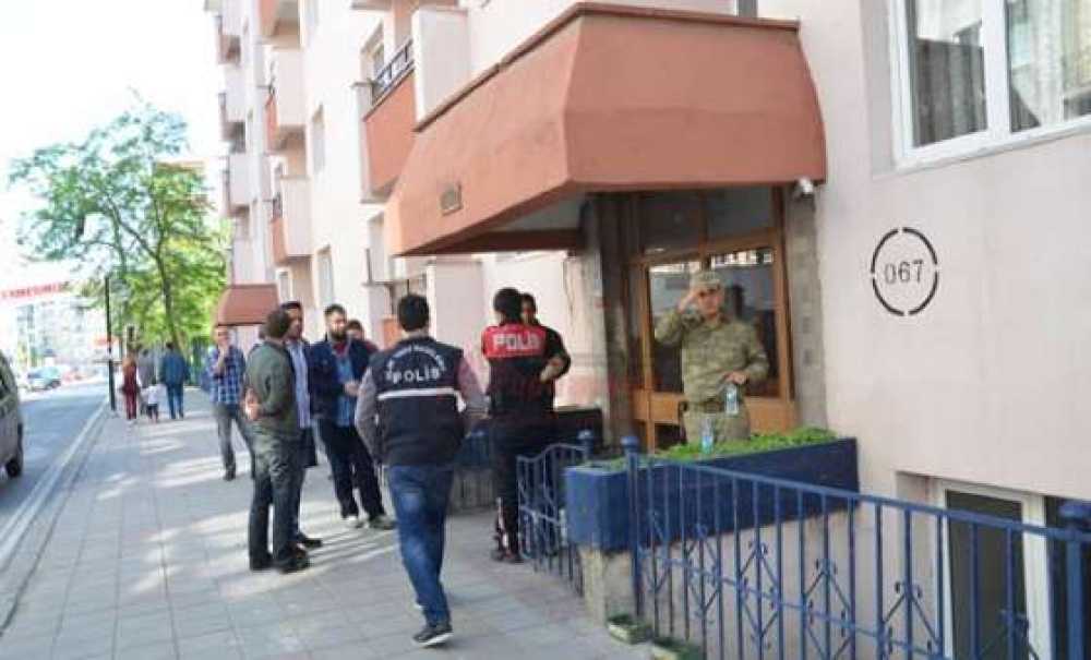 Astsubay Başçavuş Evinde Ölü Bulundu