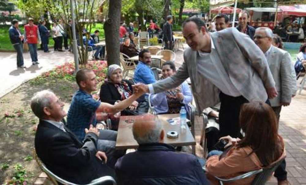 Chp Milletvekili Adayı Emre Köprülü Vatandaşlarla Buluştu