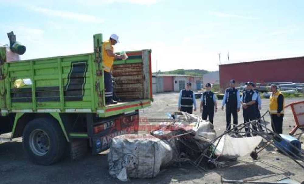 Zabıtadan Seyyar Hurdacılara Operasyon