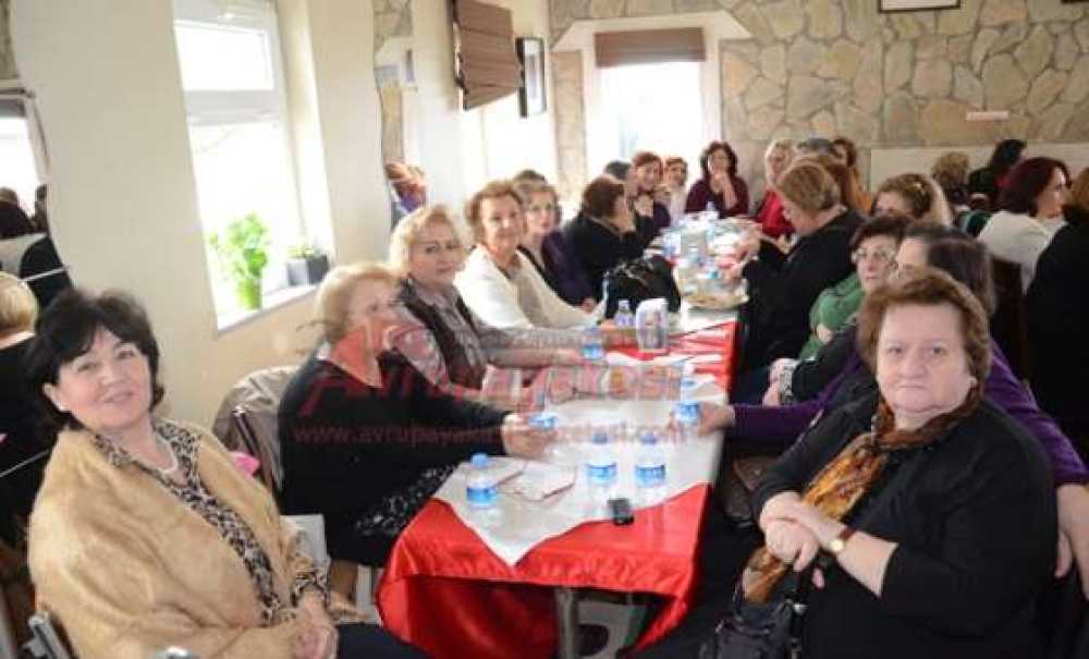 Türkiye Yardım Sevenler Derneği'nde Kutlama