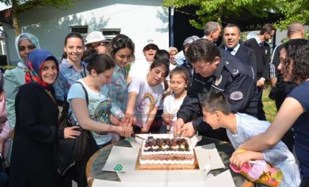 Özel Çocuklardan Bölge Trafik Denetleme İstasyon Amirliği'ne Ziyaret