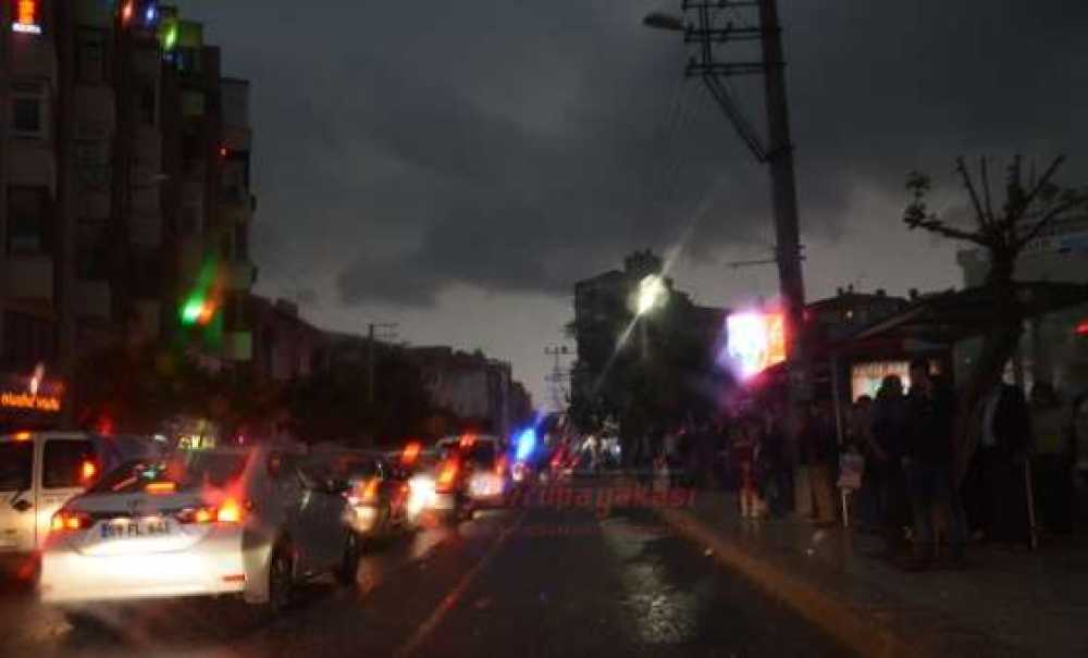 Yağmur Çorlu'yu Felç Etti