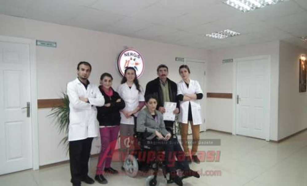 Engelli Öğrenciye Akülü Tekerlekli Sandalye