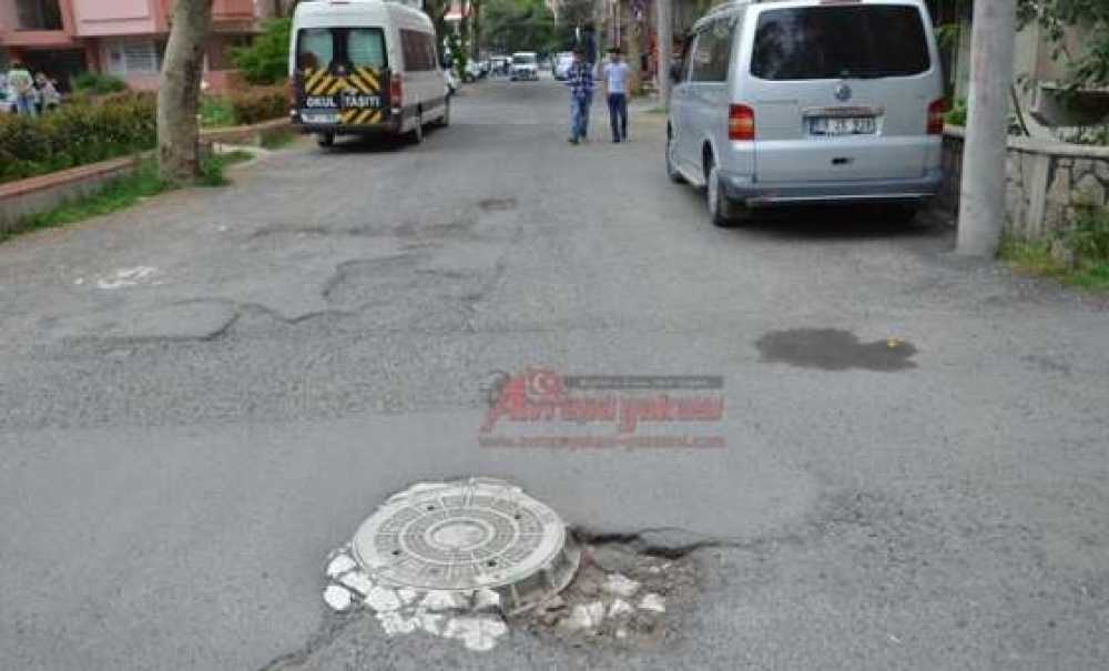 Yollar Onarım Bekliyor