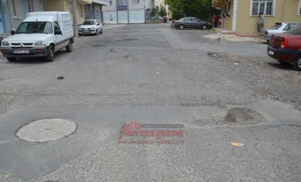 Yollar Onarım Bekliyor