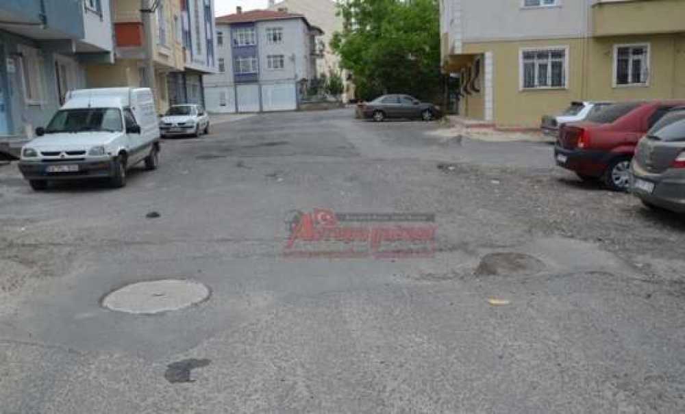 Yollar Onarım Bekliyor