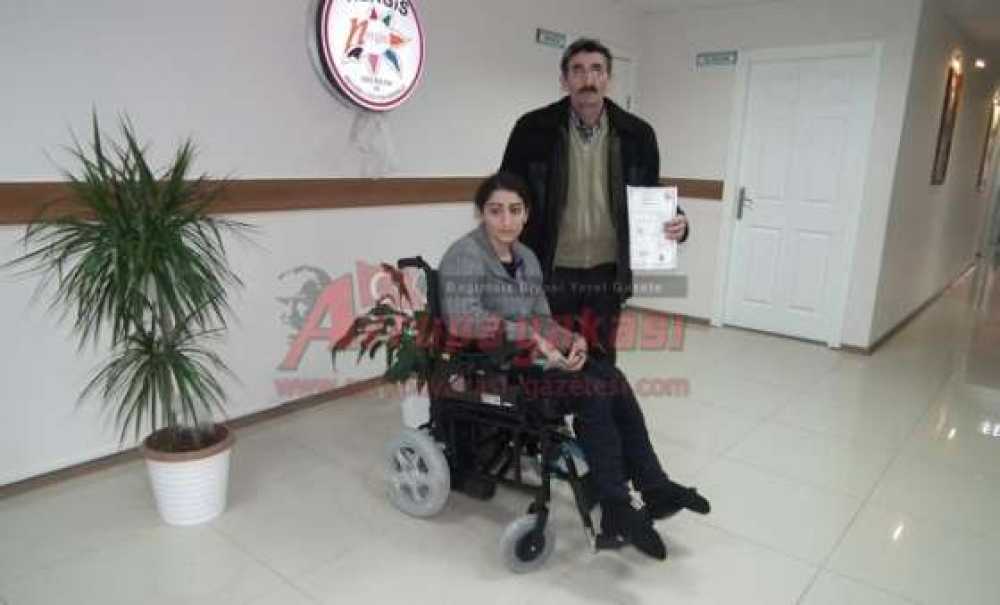 Engelli Öğrenciye Akülü Tekerlekli Sandalye