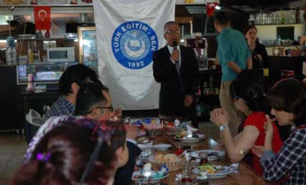 Türk Eğitim Sen Üyesi Öğretmenler Kahvaltıda Buluştu