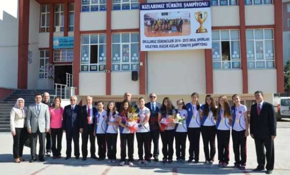 Vali Enver Salihoğlu'ndan Türkiye Şampiyonlarına Ziyaret