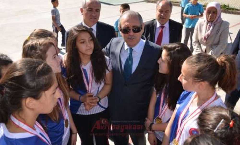 Vali Enver Salihoğlu'ndan Türkiye Şampiyonlarına Ziyaret