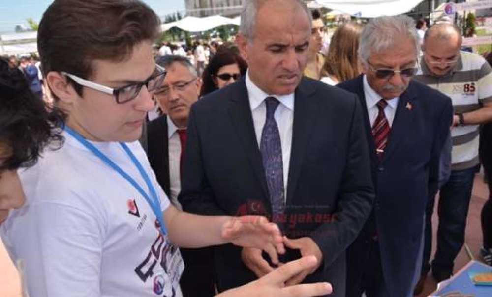 Çorlu İmkb Fen Lisesi`nden Tubitak Fuarı