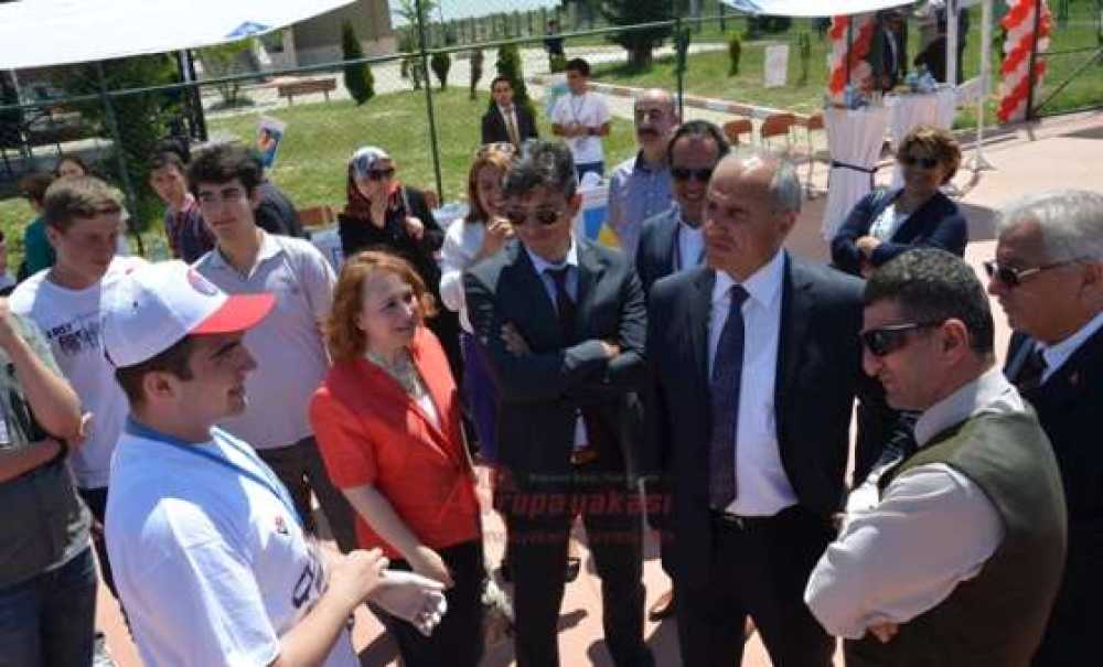 Çorlu İmkb Fen Lisesi`nden Tubitak Fuarı