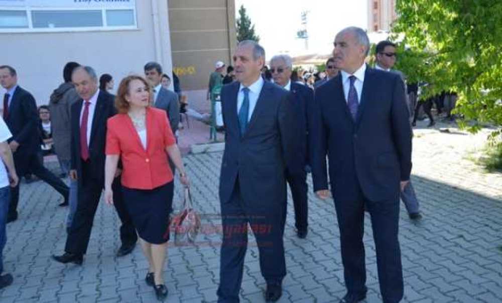 Vali Salihoğlu Endüstri Meslek Lisesi İnşaatını İnceledi