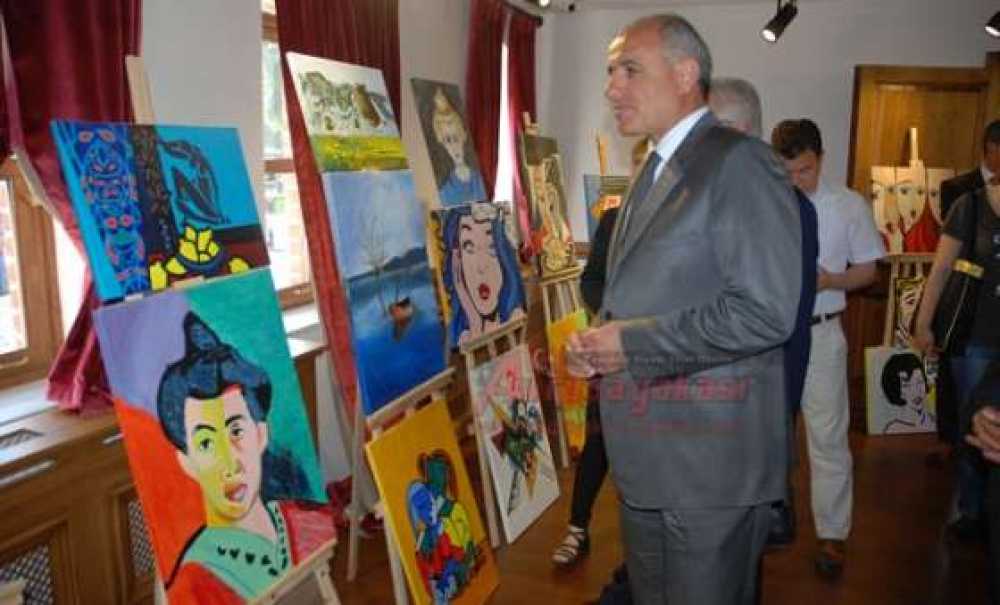 Cemile Yeşil Anadolu Lisesi`nden Sergi